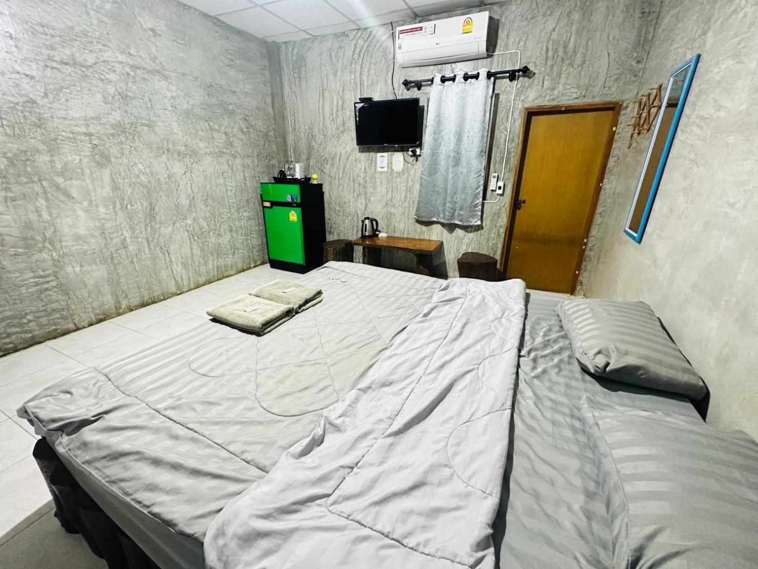 บ้านภทรพรรณ ขุนยวม แม่ฮ่องสอน Ban Pataraphan Khunyuam Maehongson Thailand Ban Khun Yuam Exterior photo