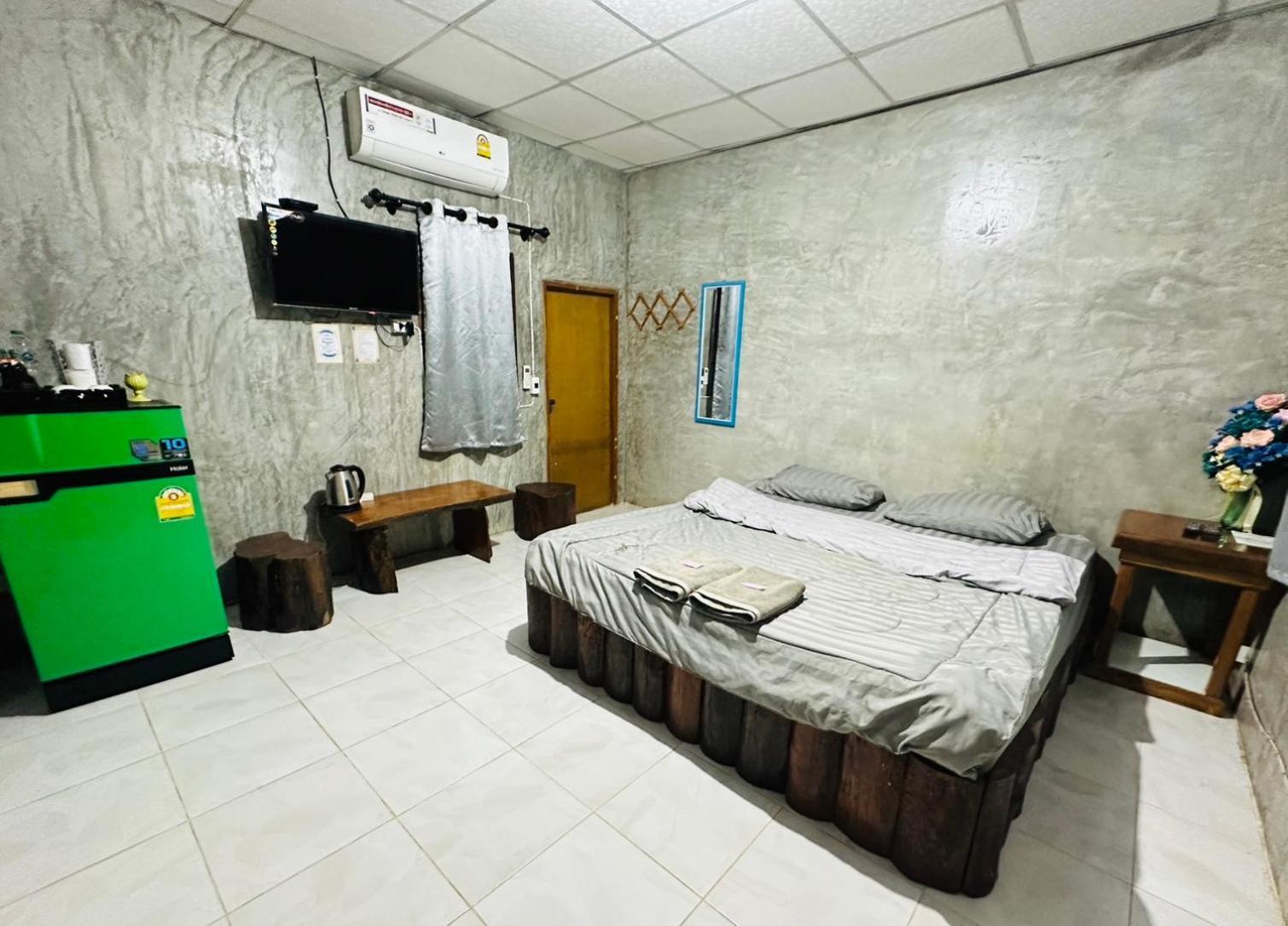 บ้านภทรพรรณ ขุนยวม แม่ฮ่องสอน Ban Pataraphan Khunyuam Maehongson Thailand Ban Khun Yuam Exterior photo