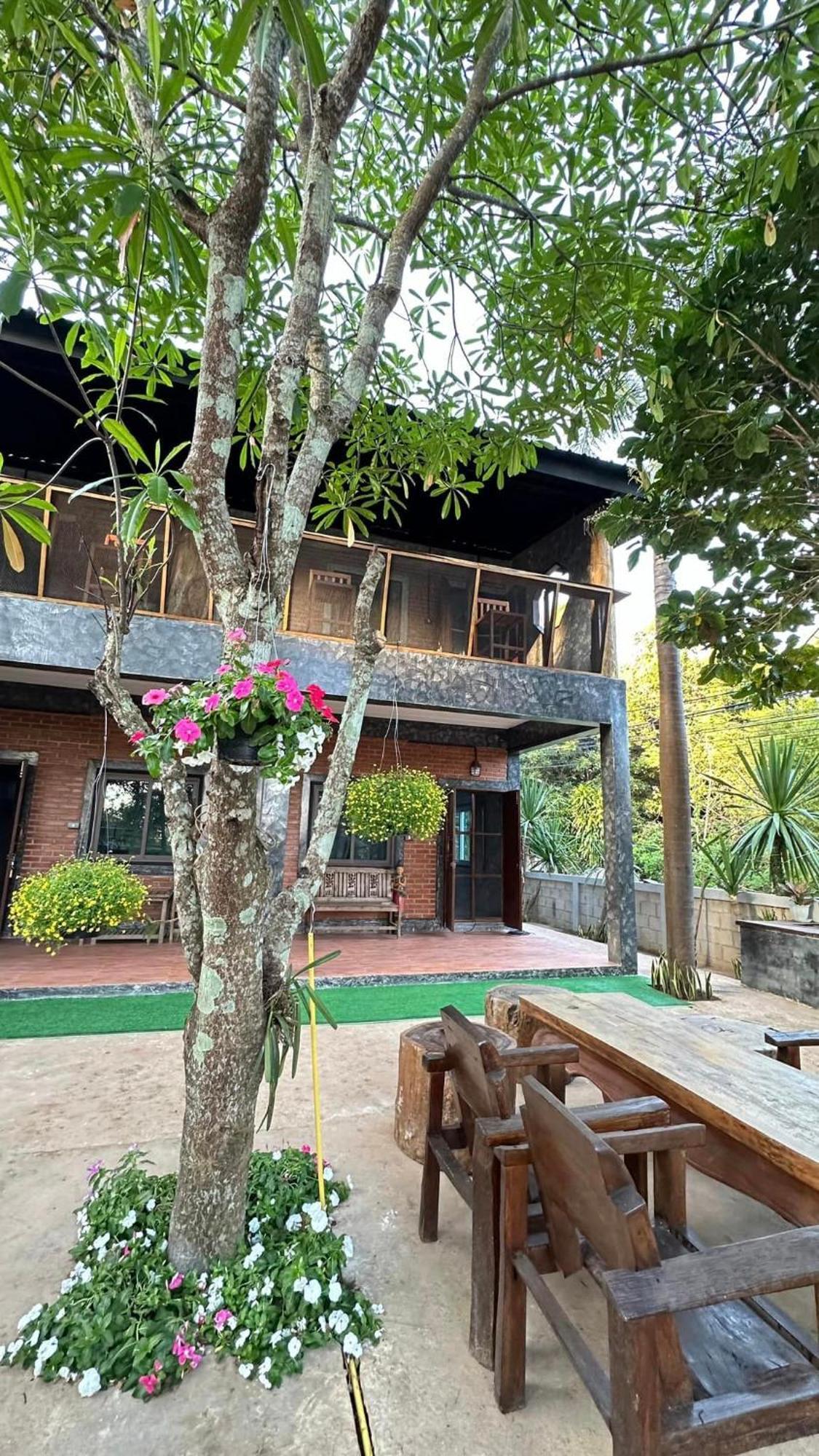 บ้านภทรพรรณ ขุนยวม แม่ฮ่องสอน Ban Pataraphan Khunyuam Maehongson Thailand Ban Khun Yuam Exterior photo